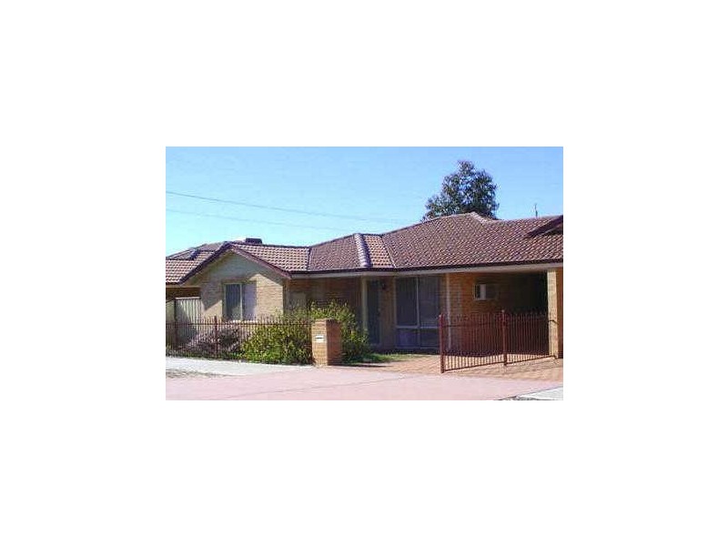 2/250 Belgravia Street, Cloverdale WA 6105
