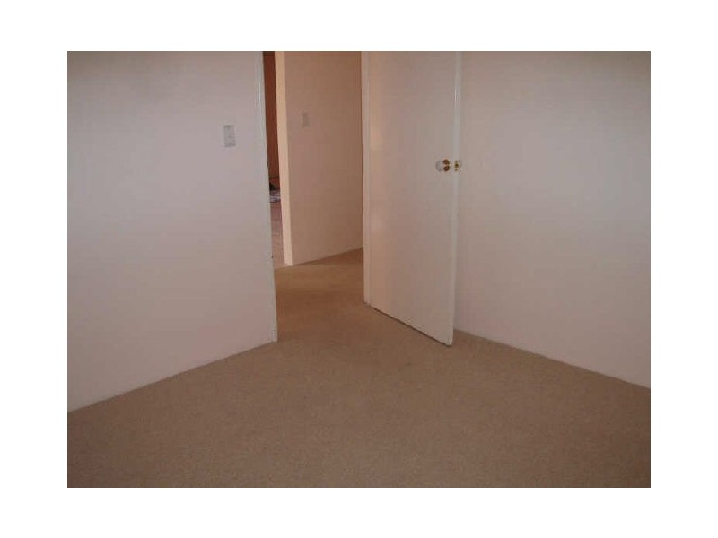 2/250 Belgravia Street, Cloverdale WA 6105