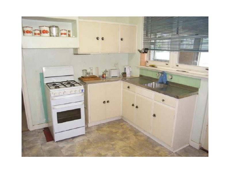 19 Hassett Street, Cloverdale WA 6105