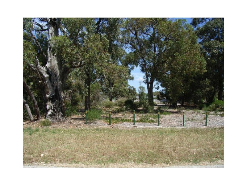 19 Hassett Street, Cloverdale WA 6105