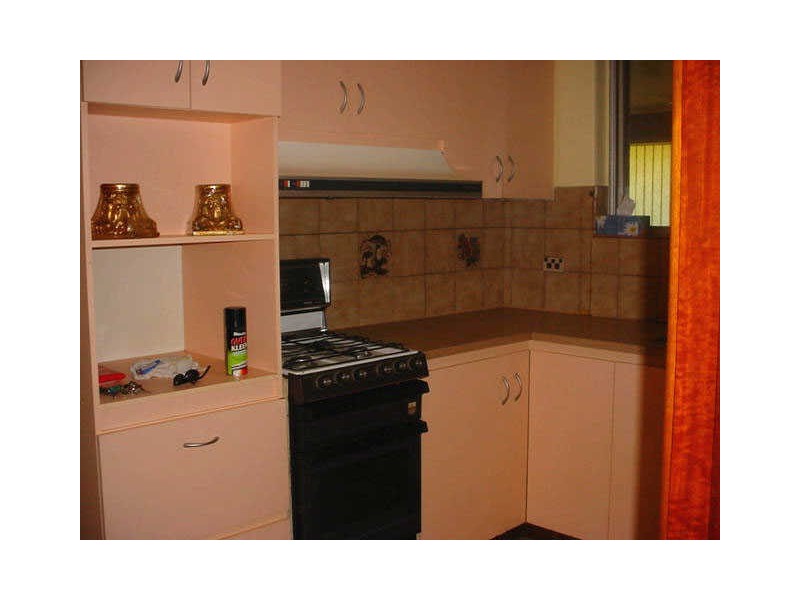 16 Pearl Road, Cloverdale WA 6105