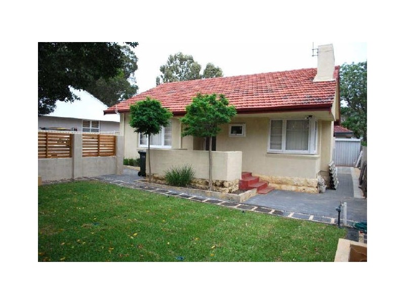 430 Berwick Street, St James WA 6102