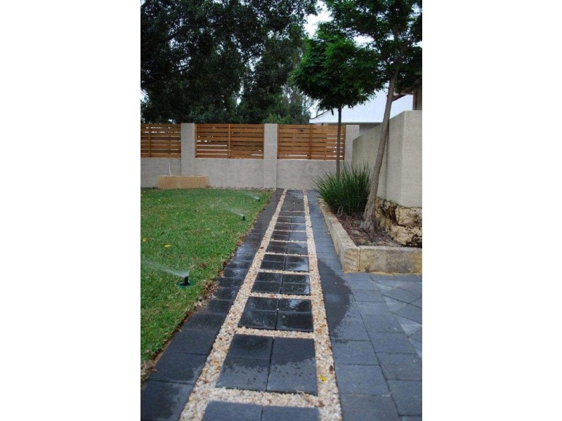 430 Berwick Street, St James WA 6102