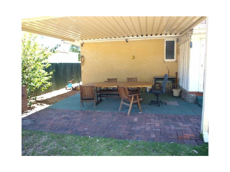 50 Kennerly Street, Cloverdale WA 6105