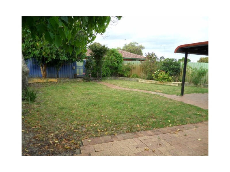 383 Fisher Street, Cloverdale WA 6105