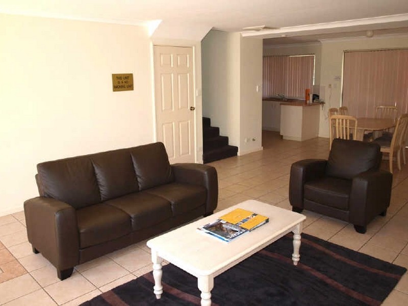 2/12 Kimberley Street, Belmont WA 6104