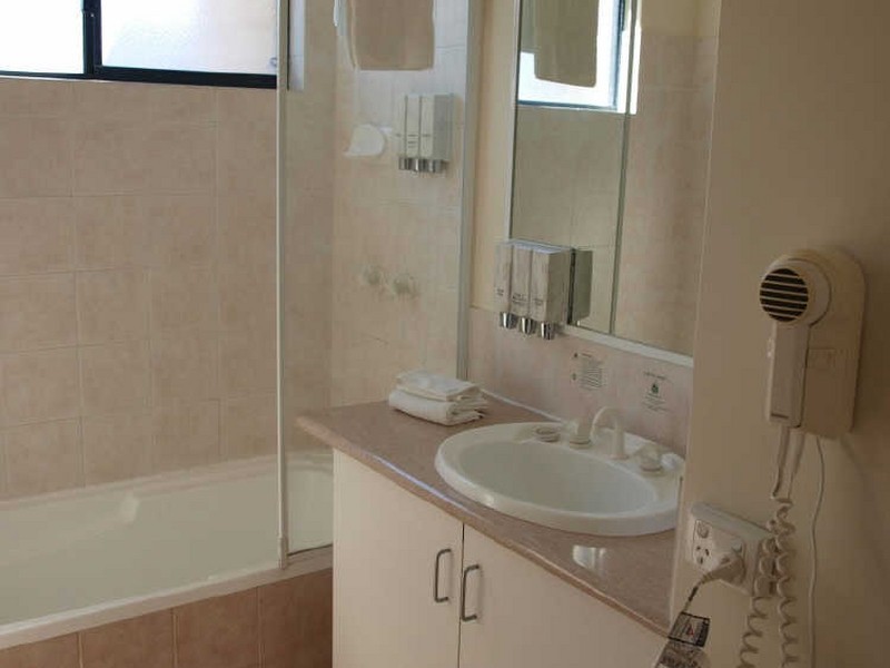 2/12 Kimberley Street, Belmont WA 6104