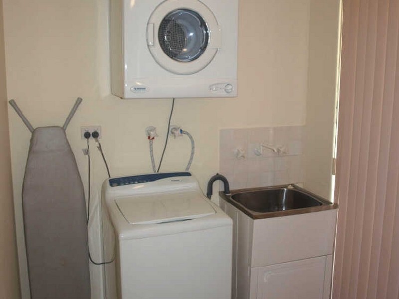 2/12 Kimberley Street, Belmont WA 6104