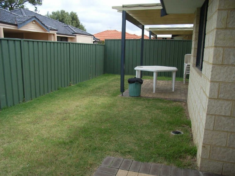 2/12 Kimberley Street, Belmont WA 6104