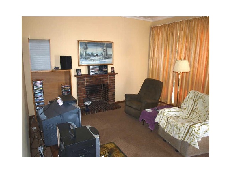 7 Crellin Way, Cloverdale WA 6105