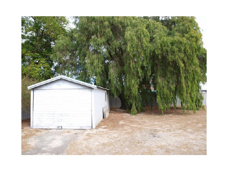 7 Crellin Way, Cloverdale WA 6105