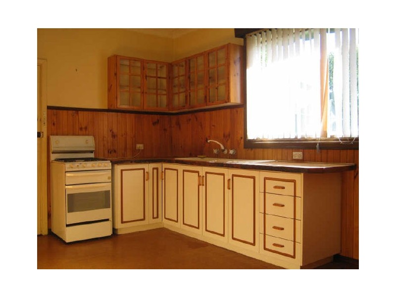 19 Garvey Street, Cloverdale WA 6105
