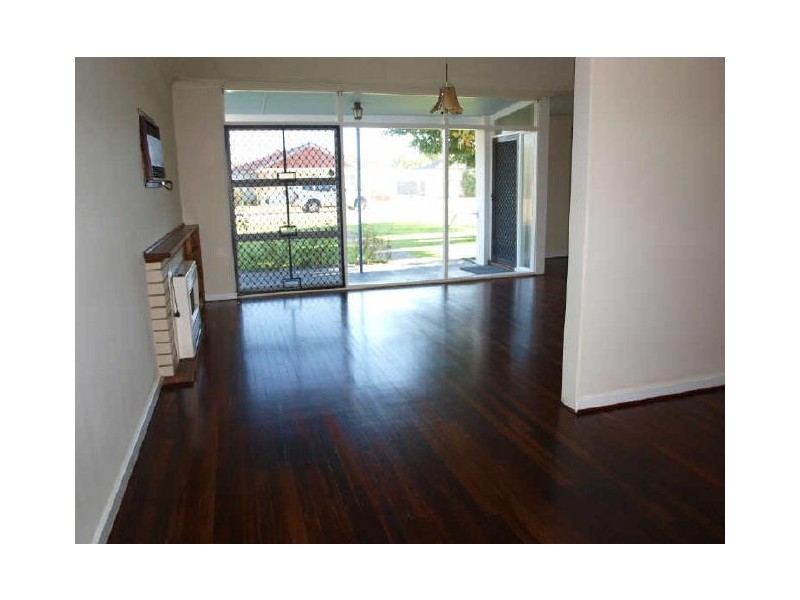 5 Nanven Place, Rivervale WA 6103