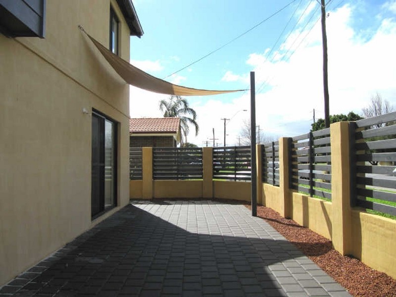 1/51 Gabriel Street, Kewdale WA 6105