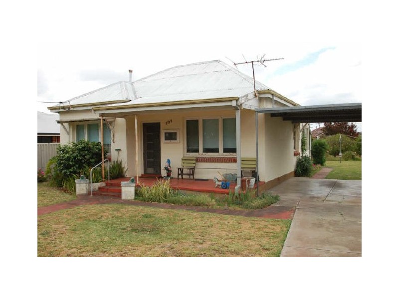 109 Leake Street, Belmont WA 6104
