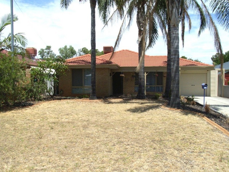 11 Galaxy Way, Carlisle WA 6101