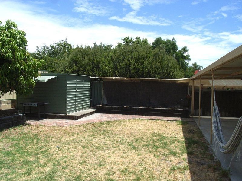 11 Galaxy Way, Carlisle WA 6101