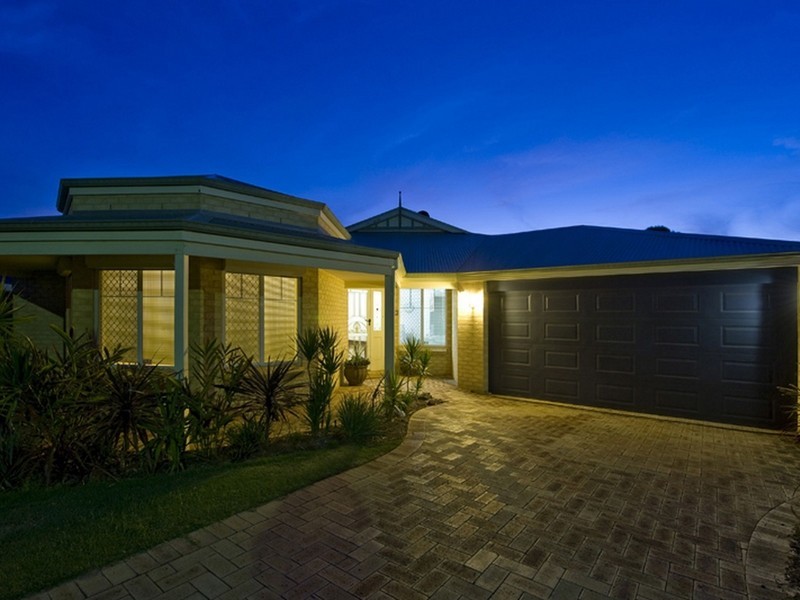 3 Coolbarro Lane, Redcliffe WA 6104