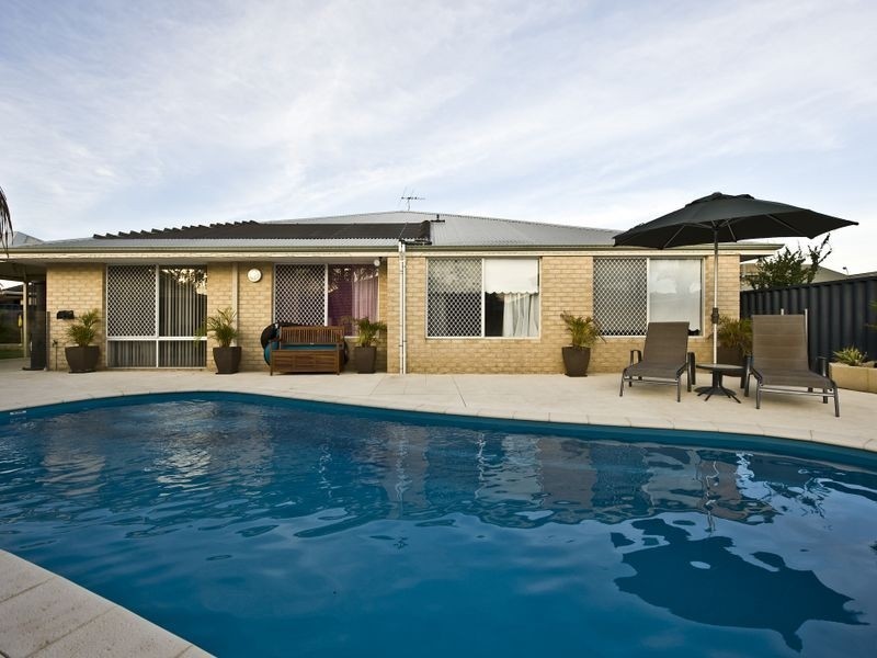 3 Coolbarro Lane, Redcliffe WA 6104