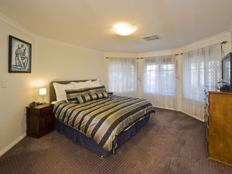 3 Coolbarro Lane, Redcliffe WA 6104