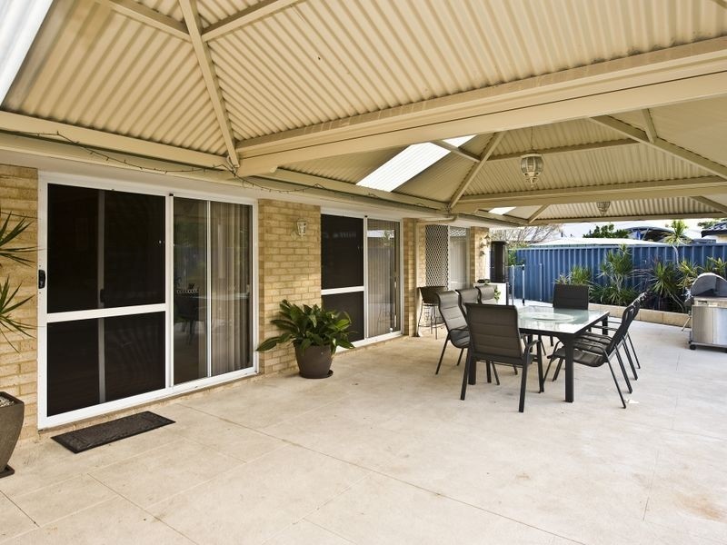 3 Coolbarro Lane, Redcliffe WA 6104