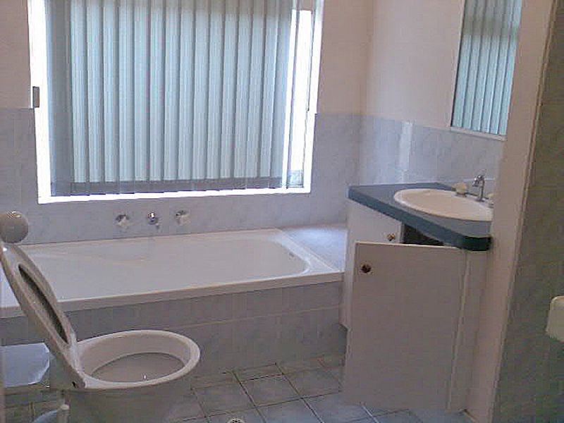 4/9 Lansing Street, Queens Park WA 6107