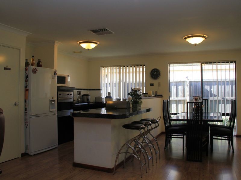 31 Vaucluse Crescent, Ellenbrook WA 6069