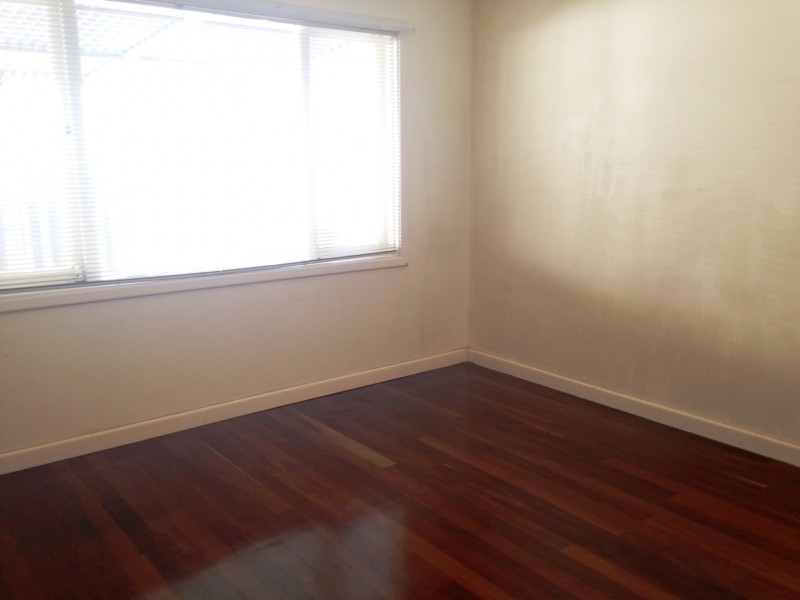 35 Pearl Road, Cloverdale WA 6105