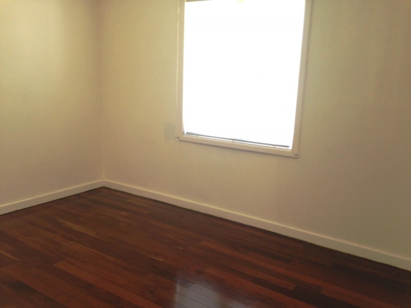 35 Pearl Road, Cloverdale WA 6105