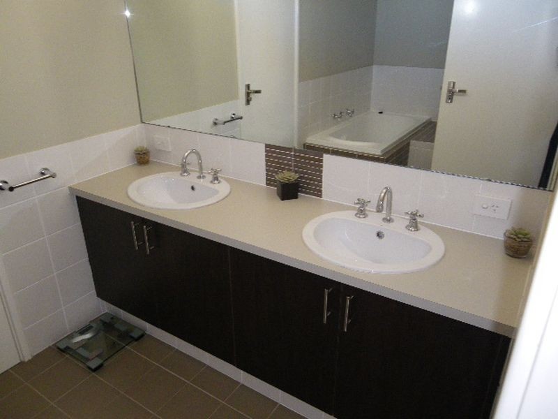 3/179 Leake Street, Belmont WA 6104