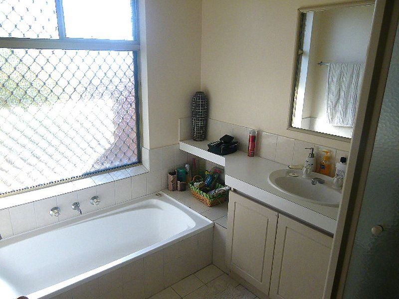 24/14-16 Ivanhoe Street, Bassendean WA 6054