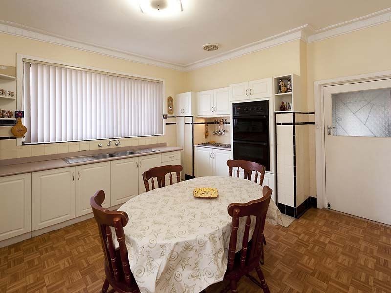 16 Martin Avenue, Rivervale WA 6103