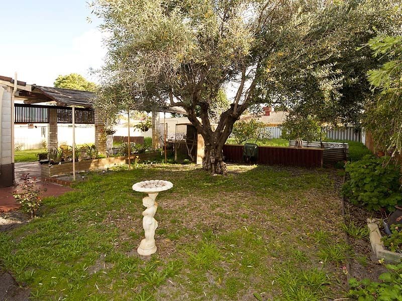 16 Martin Avenue, Rivervale WA 6103