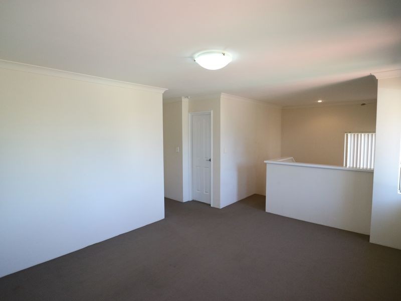 30 Beverley Place, Cloverdale WA 6105