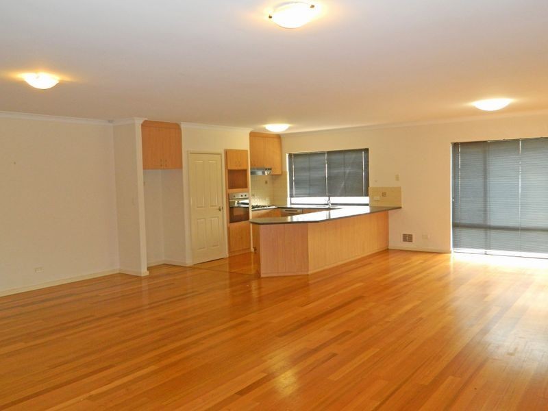 2/131 Armadale Road, Rivervale WA 6103