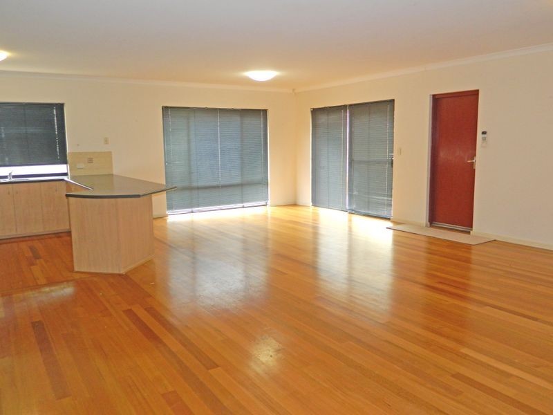 2/131 Armadale Road, Rivervale WA 6103