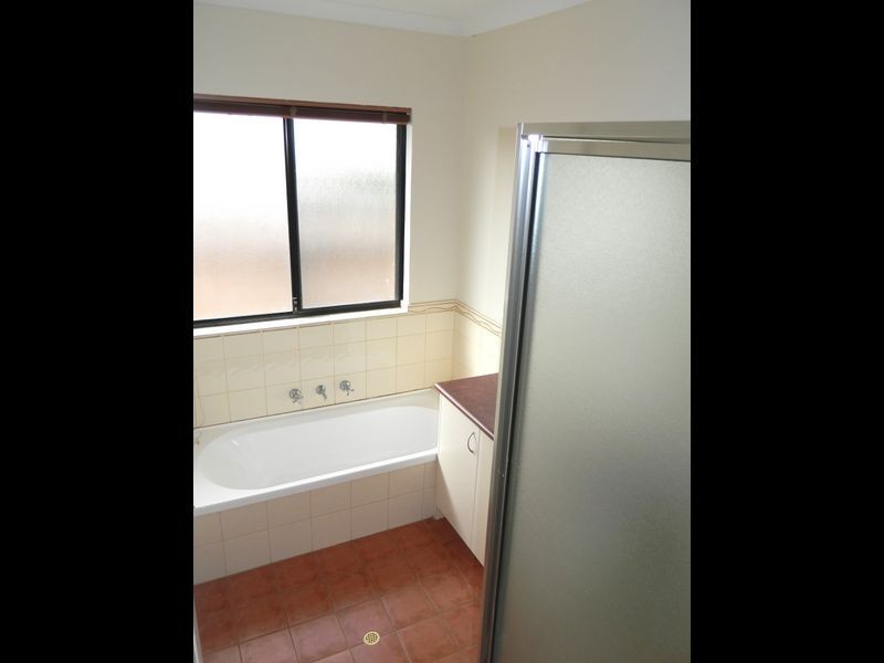 2/131 Armadale Road, Rivervale WA 6103