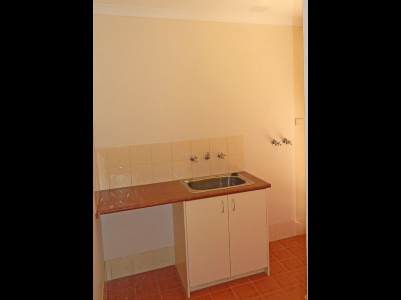 2/131 Armadale Road, Rivervale WA 6103