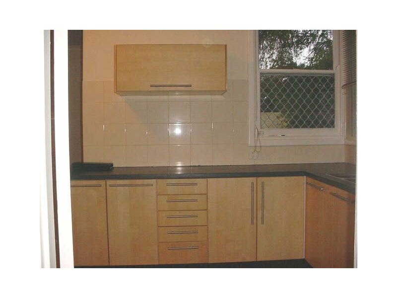 12 Kelly Street, Cloverdale WA 6105