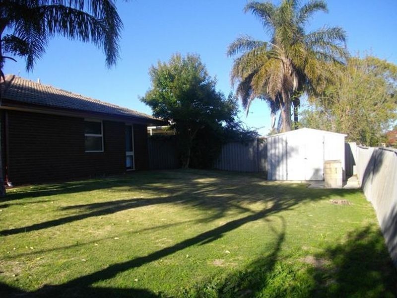 7 Mcbain Court, Langford WA 6147