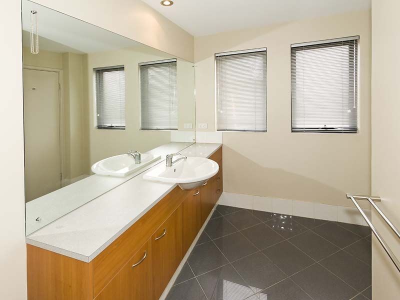 7/11 Tanunda Drive, Rivervale WA 6103