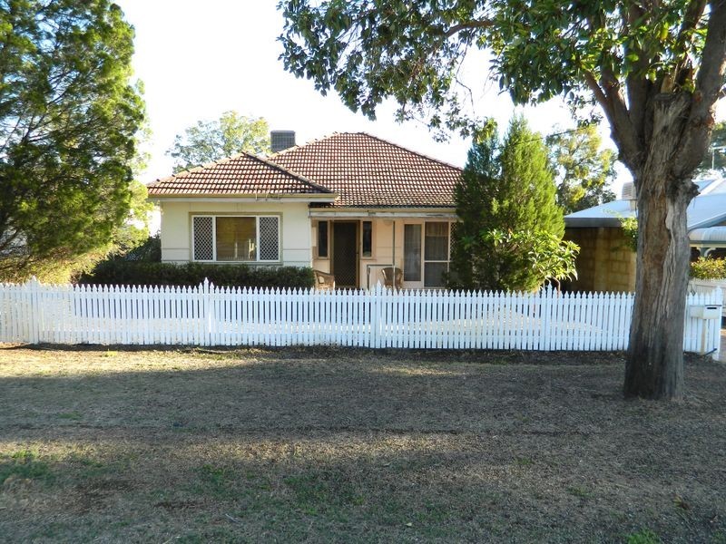 420 Belgravia Street, Cloverdale WA 6105