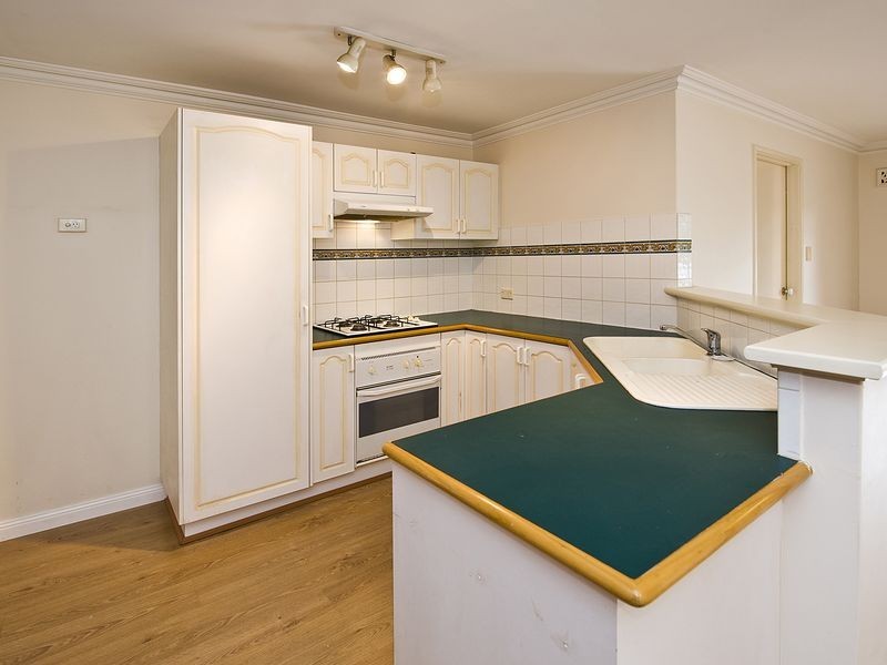 3/2 Preston Street, Como WA 6152