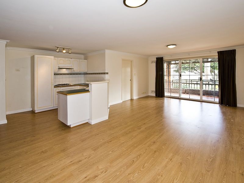 3/2 Preston Street, Como WA 6152