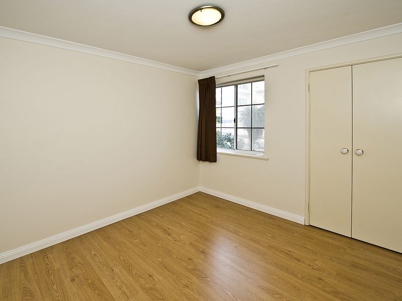 3/2 Preston Street, Como WA 6152