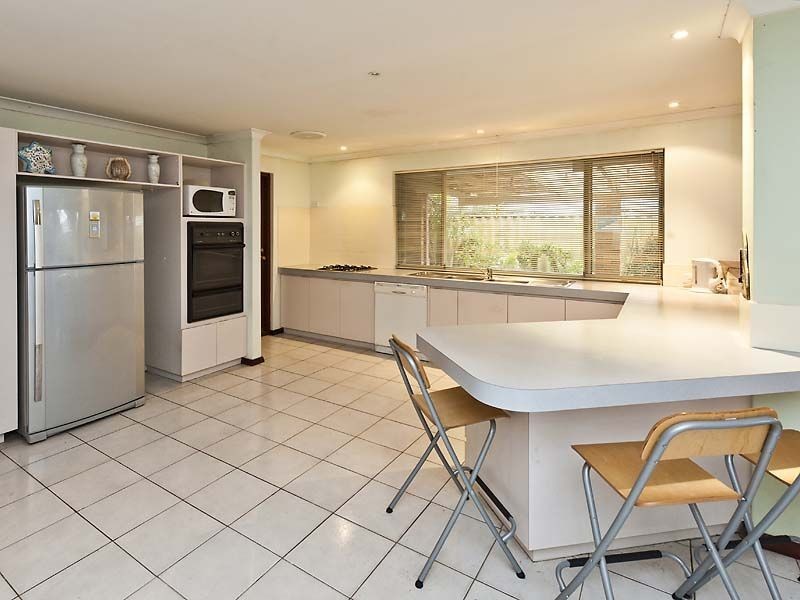 7 Mulga Place, Thornlie WA 6108