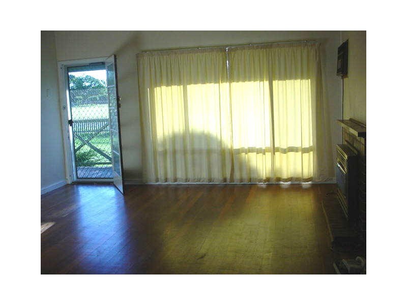 6 Ashworth Street, Cloverdale WA 6105