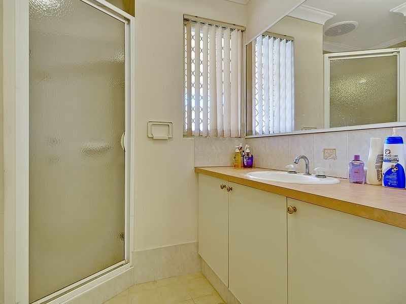 11/278 Wharf Street, Queens Park WA 6107