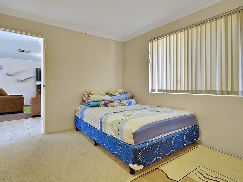 11/278 Wharf Street, Queens Park WA 6107
