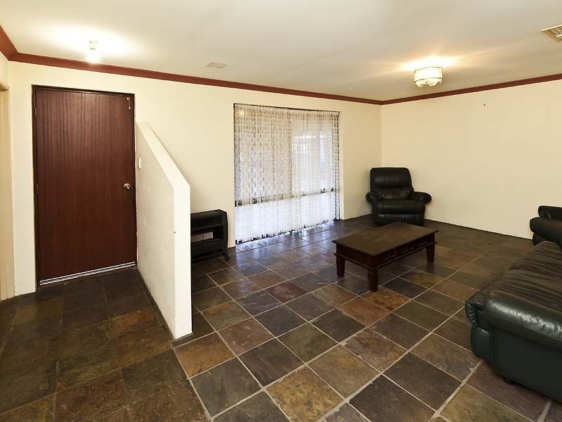 2 Kinghorn Place, Redcliffe WA 6104